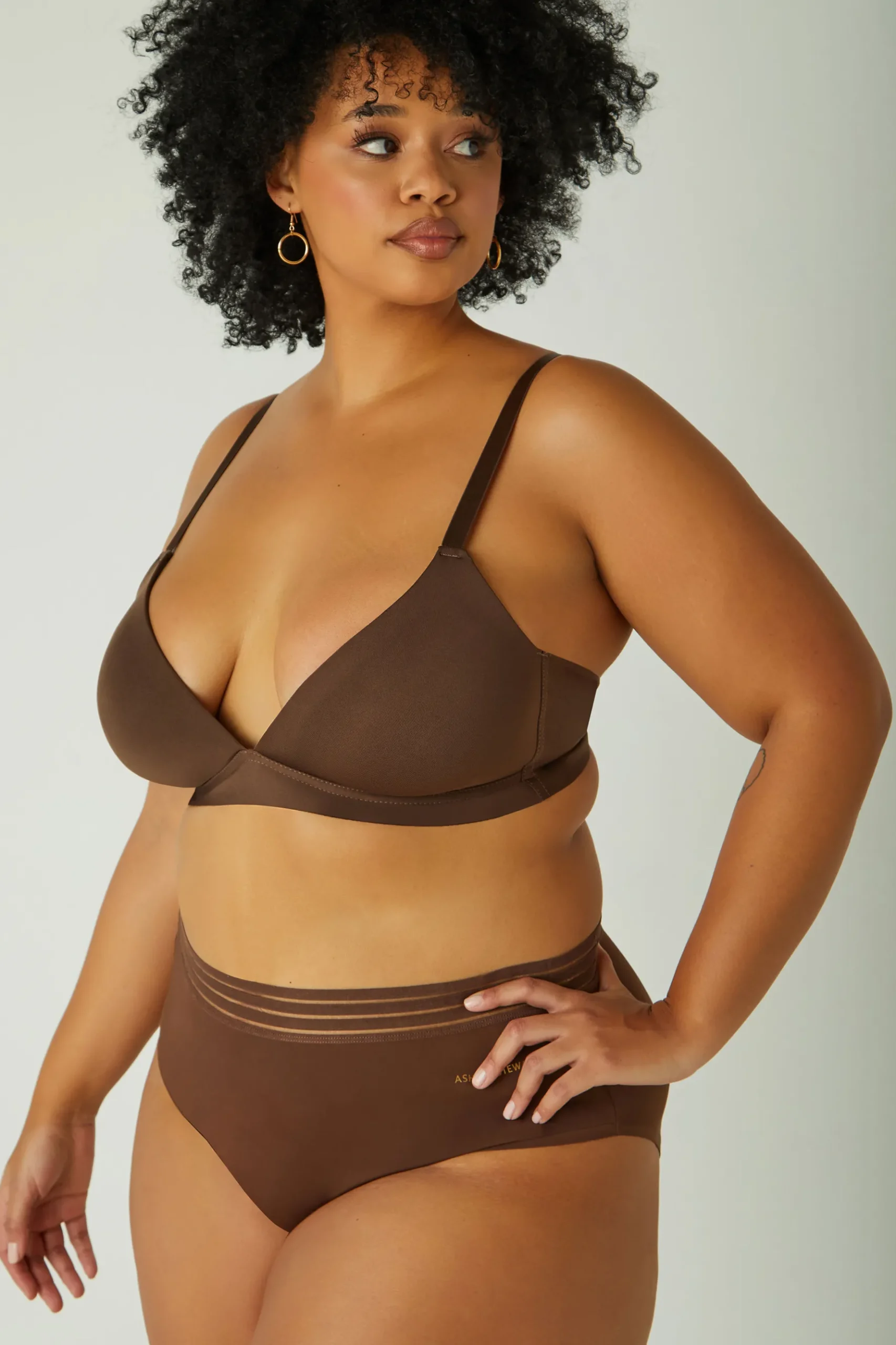 Sale Ashley Stewart 3 Pack YMI Wireless Bras Brown