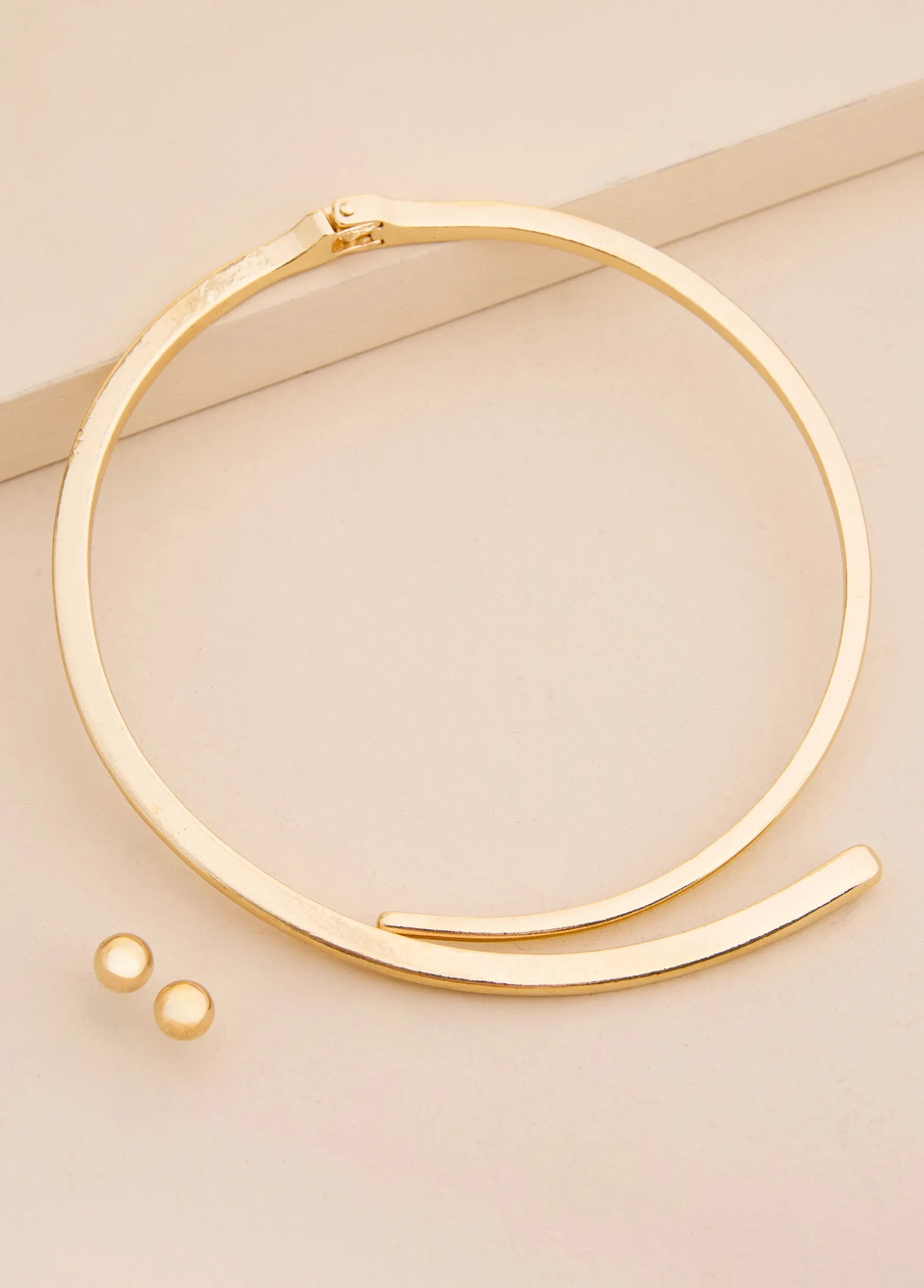 Clearance Ashley Stewart Tone Hinge Collar Set Gold