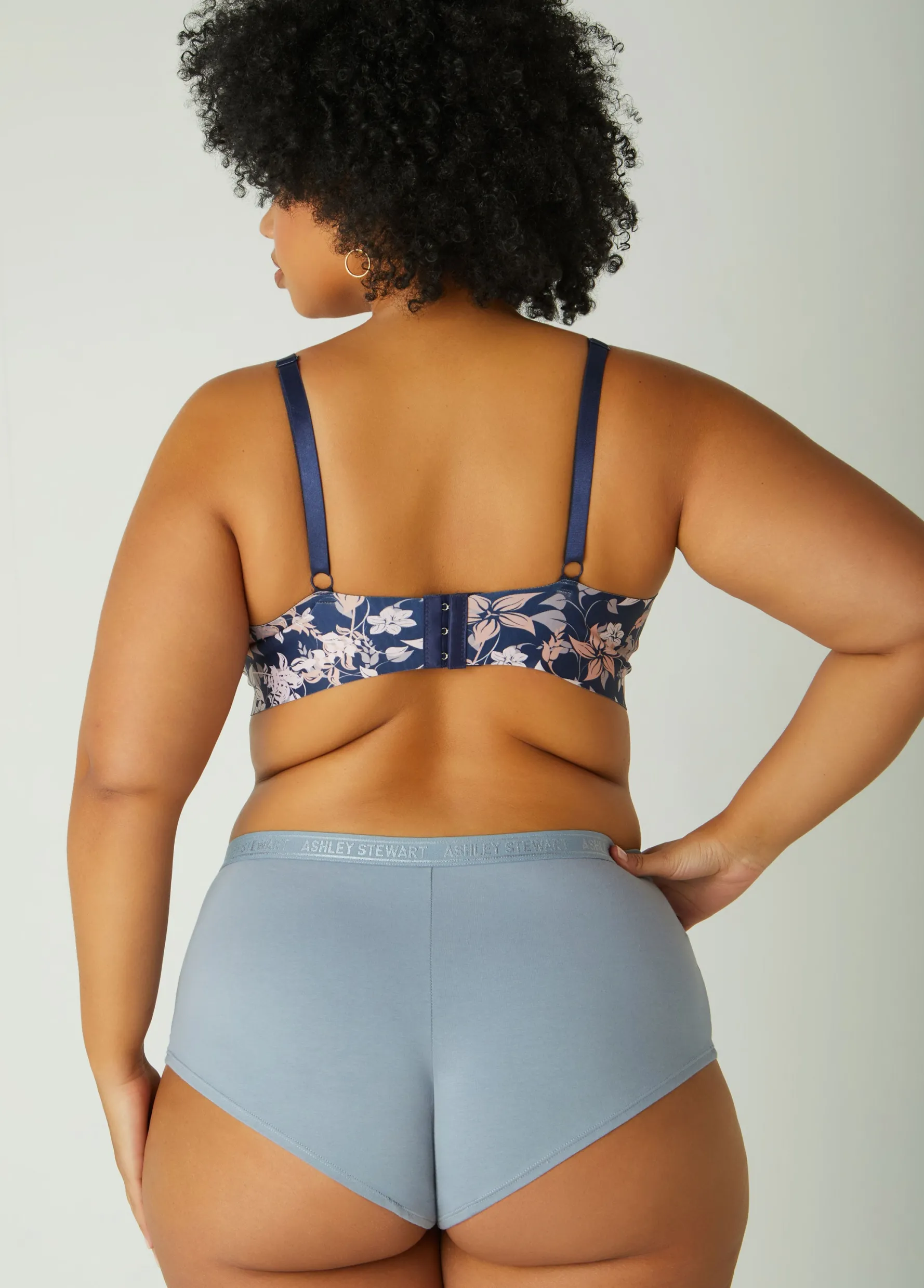 New Ashley Stewart YMI 3 Pack Wireless Bras Navy