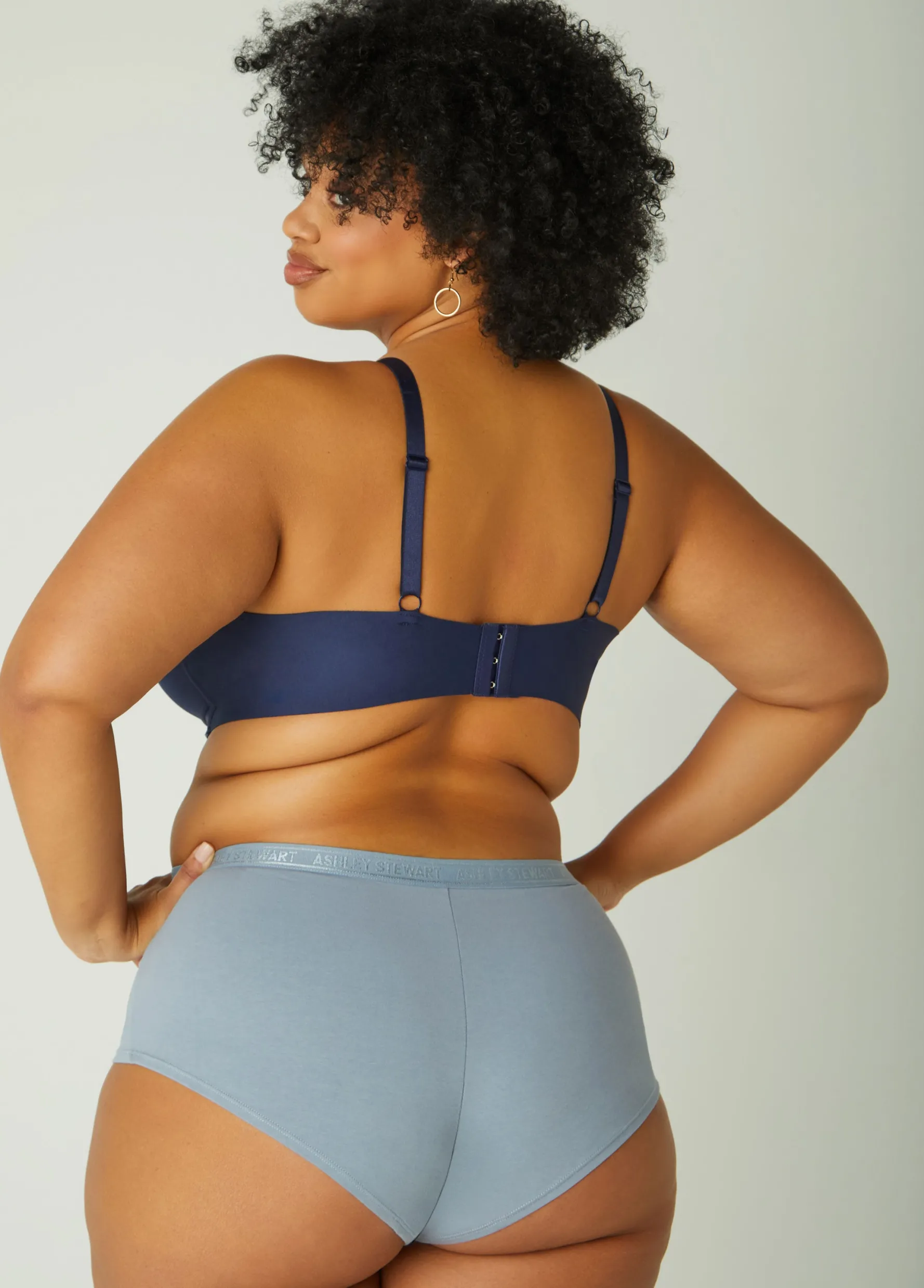 New Ashley Stewart YMI 3 Pack Wireless Bras Navy